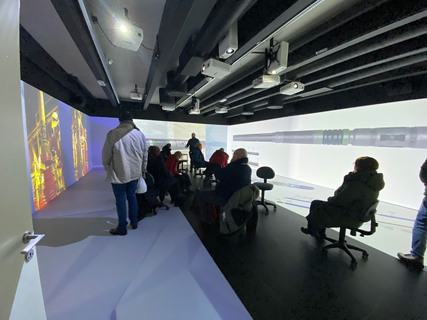Immersive workspace
