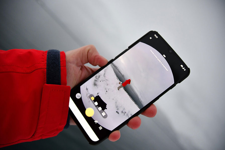 360-tuotantoja voidaan käyttää myös älypuhelimella.